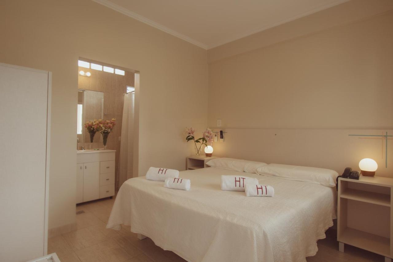 Camera Doppia con Letti Singoli con Bagno Privato