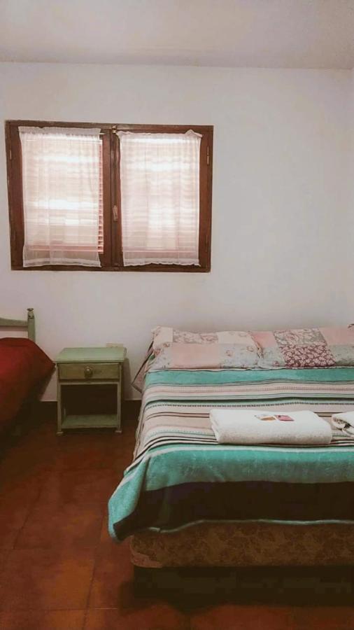 Habitación Triple Básica con baño compartido
