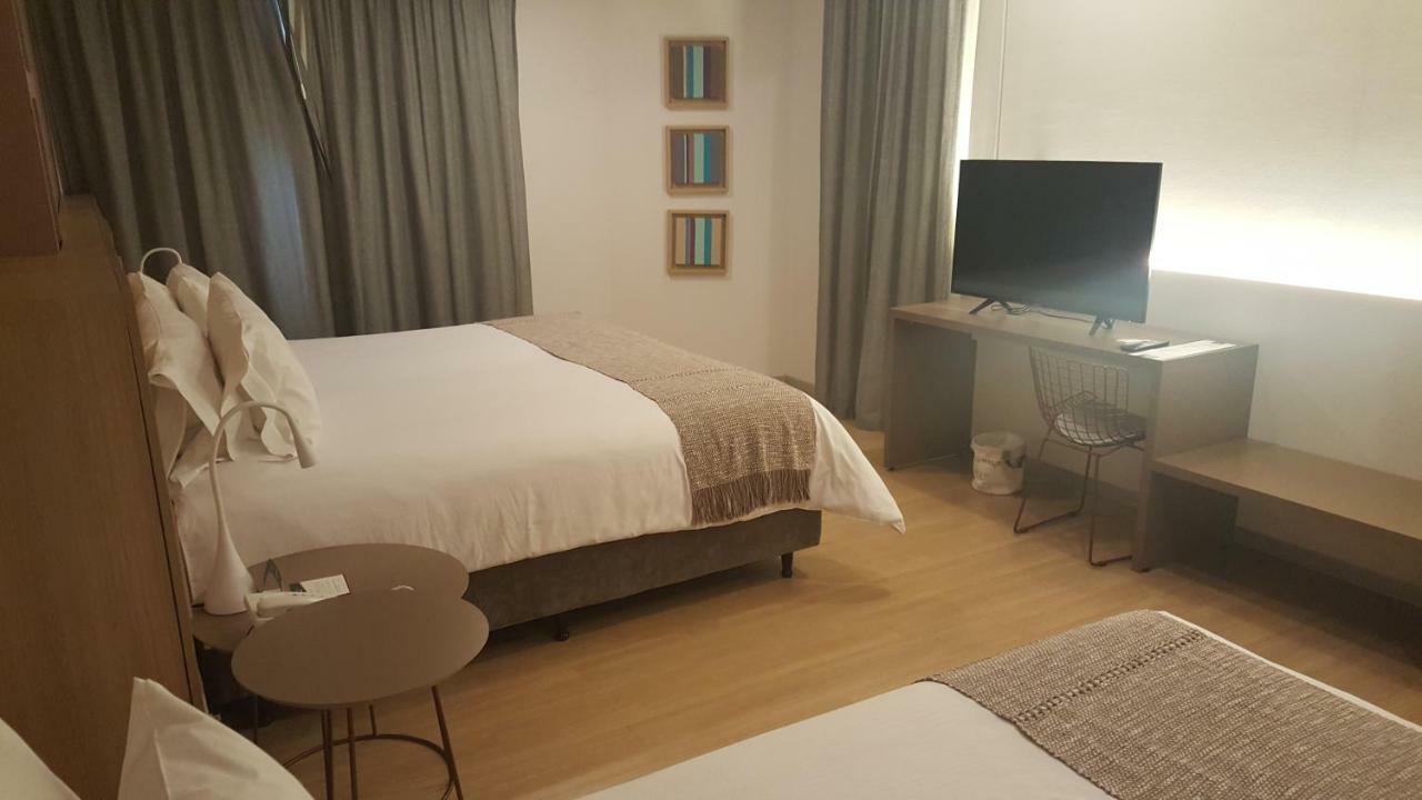 Quarto Triplo Superior com Cama King-size