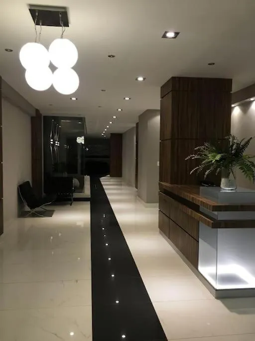 Dean Funes Suites 606-1