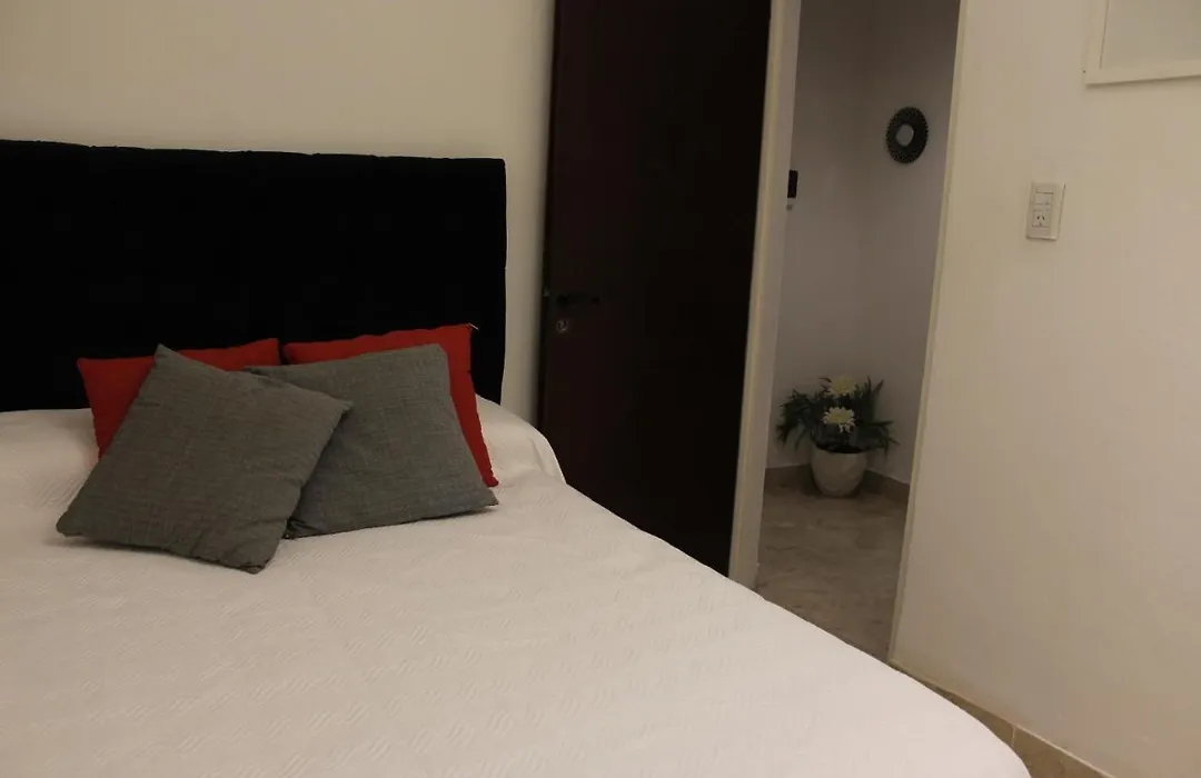 Balcarce De Luxe - Dpto Entero De 2 Dormitorios Con Terraza-1