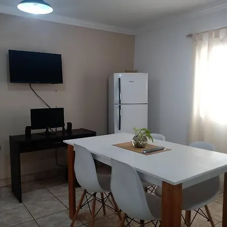 Hermoso Departamento Centrico-2