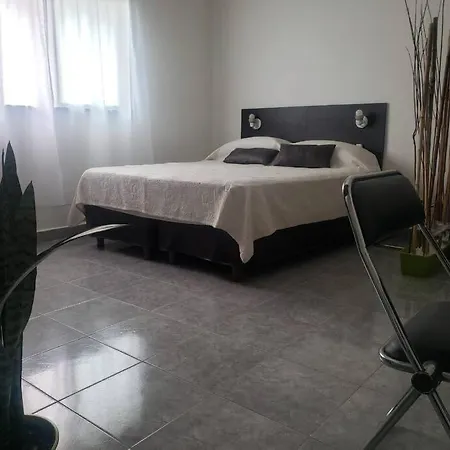 Plaza Alvarado Jauzz Monoambiente Privado Y Equipado-2