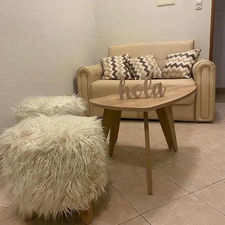Gertrudis - Central Point Apartments-2