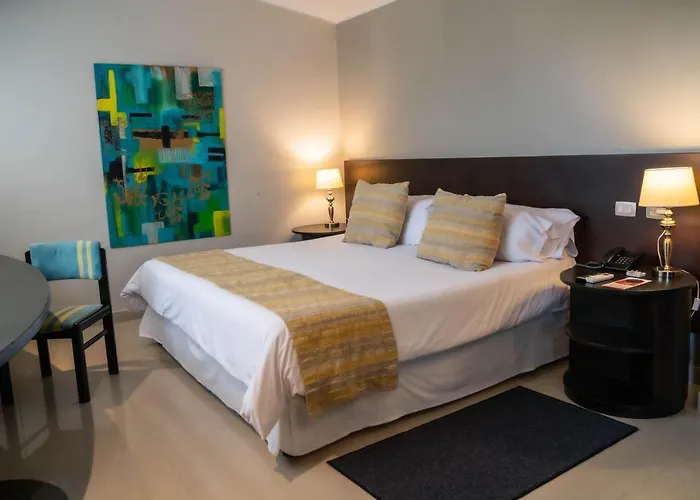 Hoteles cerca de Parque San Martín