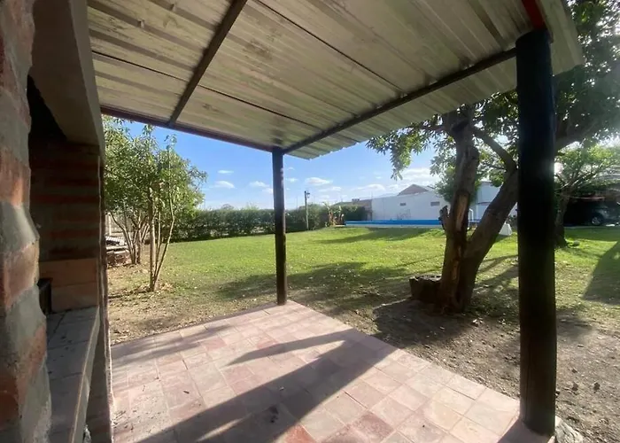 Casa De Campo De 3 Habitaciones Con Pileta Salta admite animales